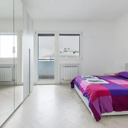 12Th Floor Diamond Tower - 72-2